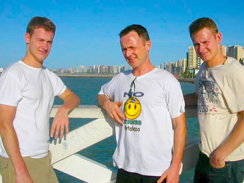 Tre brødre skibsofficerer i Mærsk, ferie sammen i Brasilien